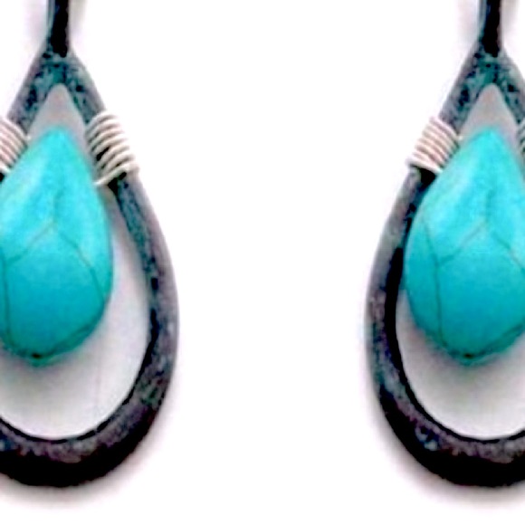 Rain Drop Boho Turquoise Stone Necklace - Picture 10 of 12